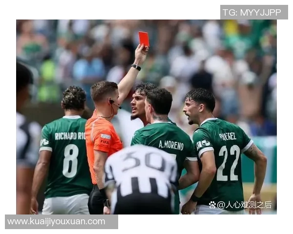 克鲁赛罗与智力大学的激烈对决揭示南美足球的魅力与竞争力