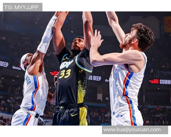 勇士与雷霆激战正酣现场直播全程回顾与精彩瞬间分析