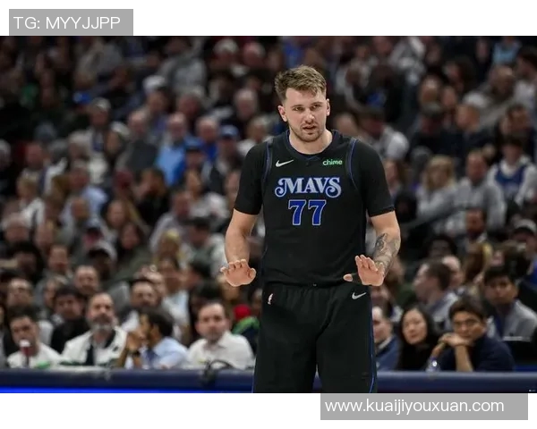 卢卡东契奇如何在NBA赛场上展现出超凡的篮球才华与领导能力