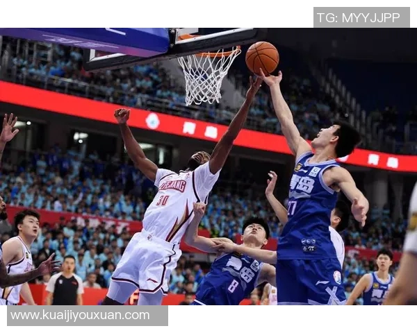 第7轮激战广厦对决广东争夺季后赛名额的关键之战