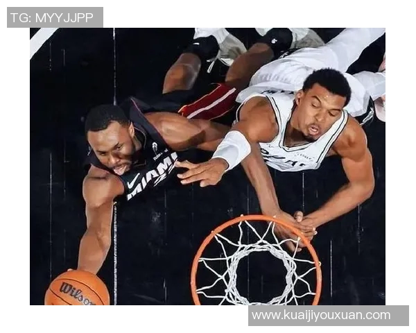 马刺与热火激战正酣央视网全程直播精彩瞬间回顾 马刺与热火激战正酣央视网全程直播精彩瞬间回顾