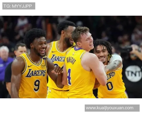 2013年湖人队与国王队季前赛精彩回顾与赛后分析